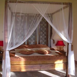 Green Field Hotel And Bungalow